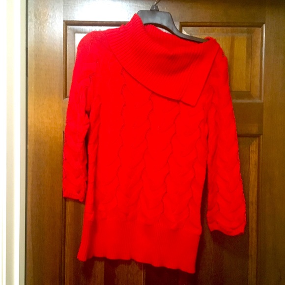 🔥 DEAL Beautiful Detailed Kim Rogers Sweater. Can be worn off one shoulder. Cow… - Picture 1 of 6